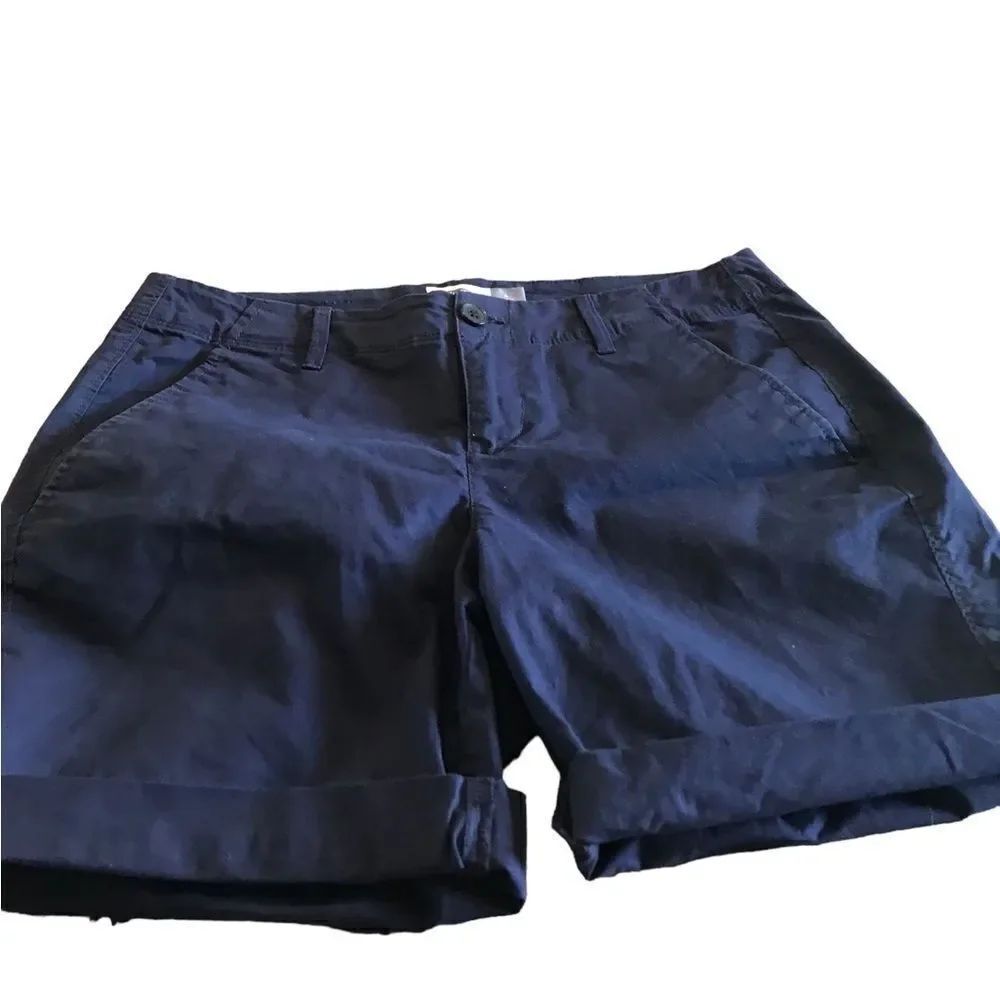 Old Navy size 4 new without tags never worn excellent condition